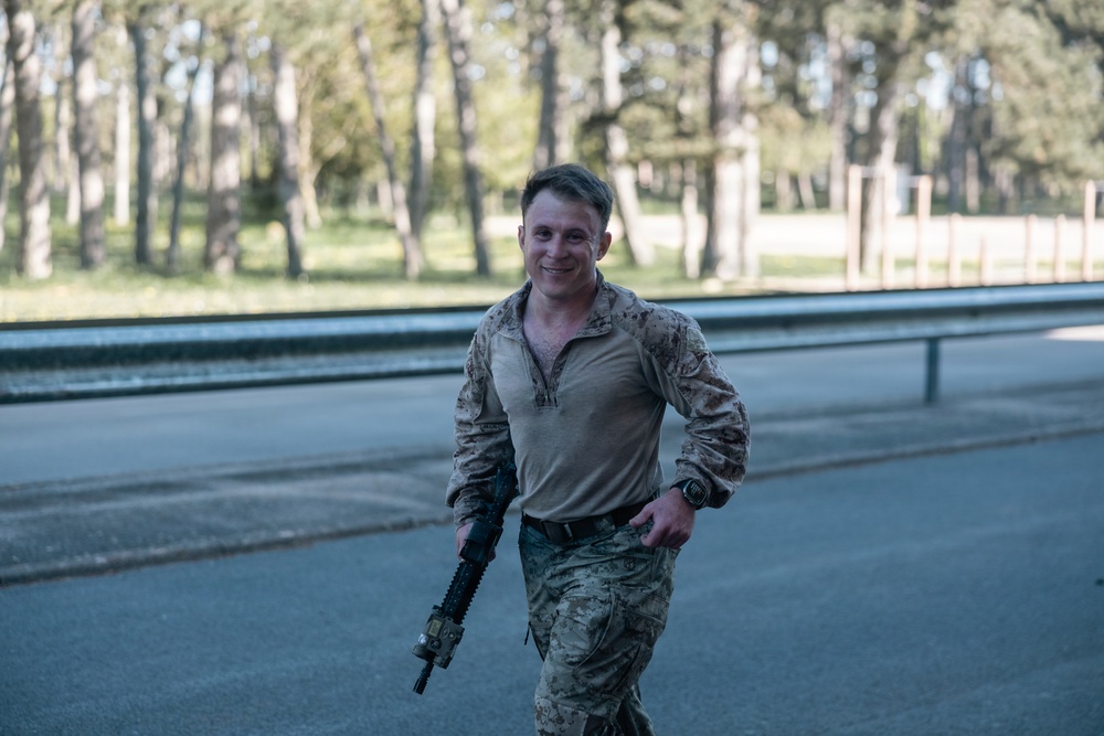 Recon Marines run 13-kilometers during French Foreign Legion battle commemoration