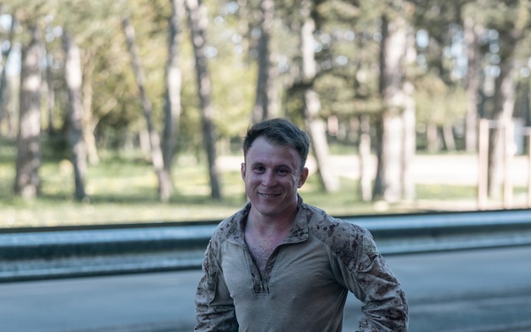 Recon Marines run 13-kilometers during French Foreign Legion battle commemoration
