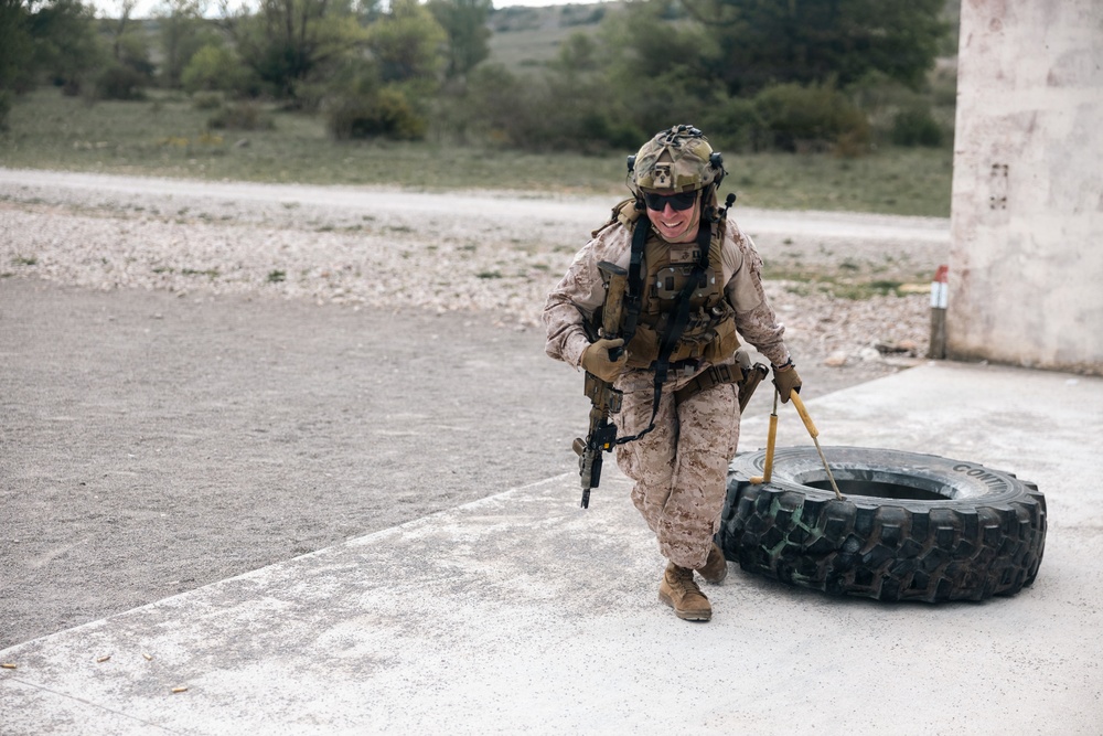 Recon Marines demonstrate lethality during shooting challenge in France