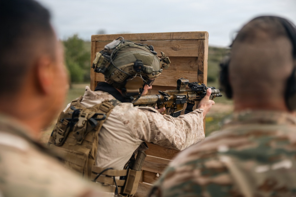 Recon Marines demonstrate lethality during shooting challenge in France