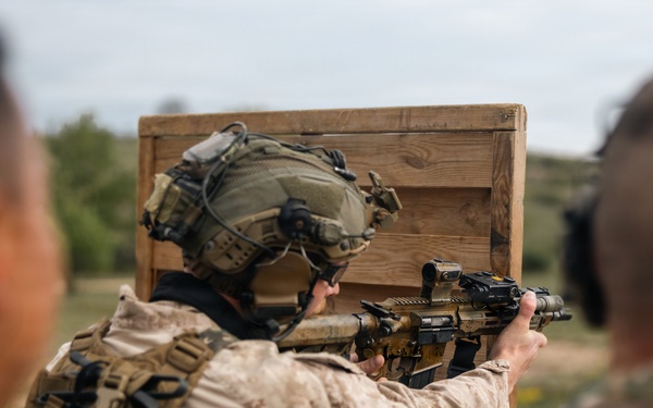 Recon Marines demonstrate lethality during shooting challenge in France