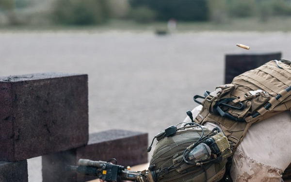 Recon Marines demonstrate lethality during shooting challenge in France
