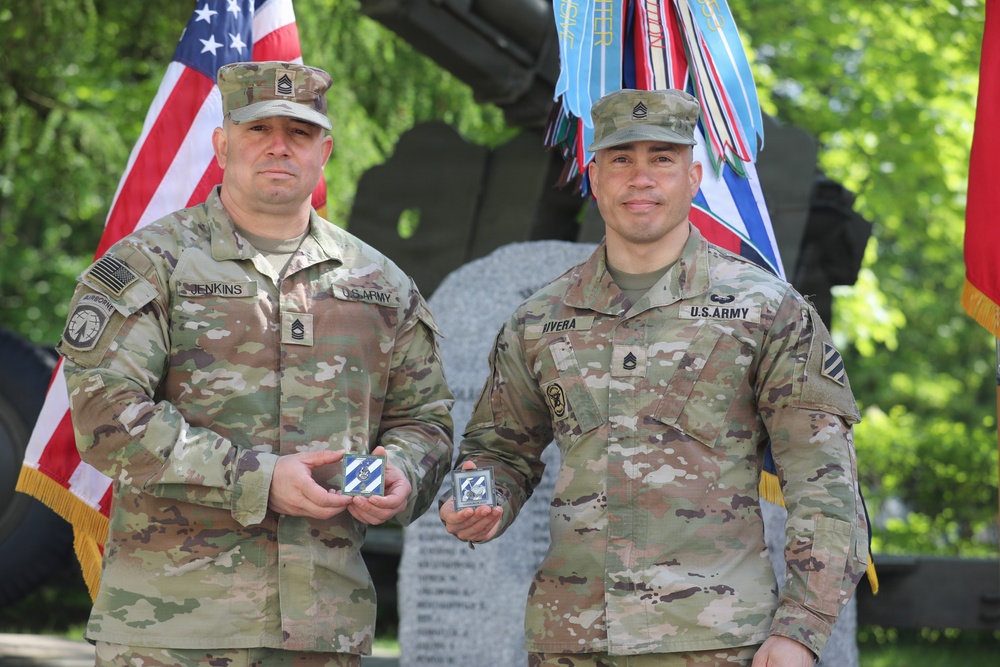 Marne leadership presents new division coins at ceremony
