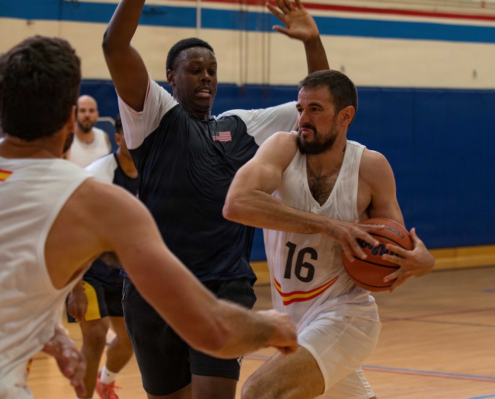 Spanish Armada and U.S. Armed Forces compete in Unity Games