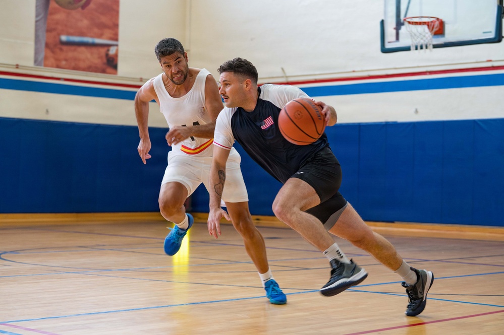 Spanish Armada and U.S. Armed Forces compete in Unity Games