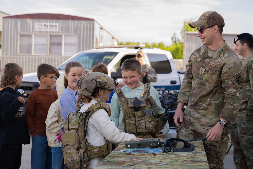 181st hosts Riley Elementary School field trip