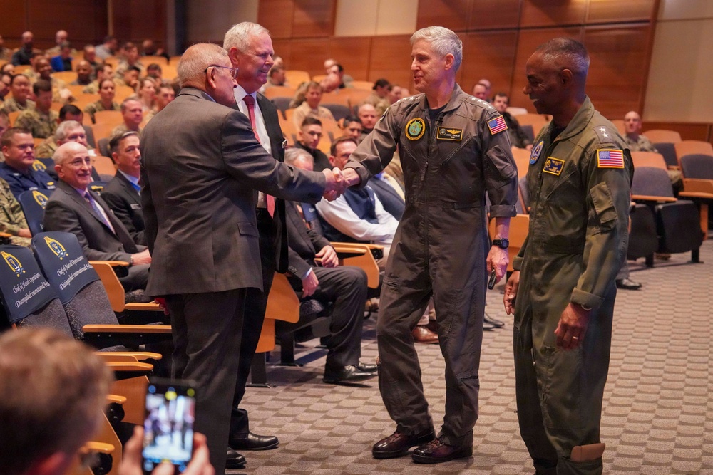 U.S. Pacific Fleet Commander Adm. Koehler awarded Distinguished Graduate Leadership Award