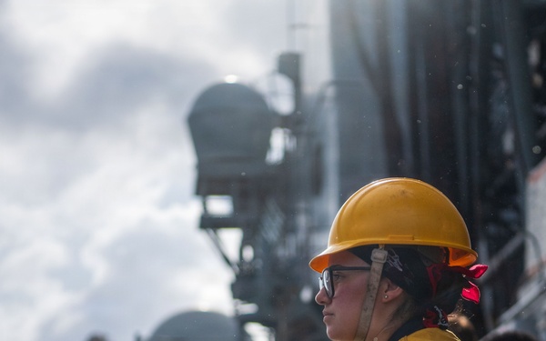 USS Boxer Conducts Replenishment-at-Sea with USNS Alan Shepard