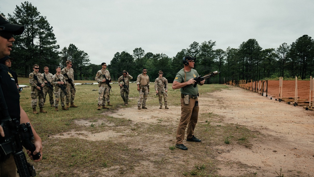 U.S. Army Marksmanship Unit Trains 82nd Airborne to Strengthen Combat Readiness