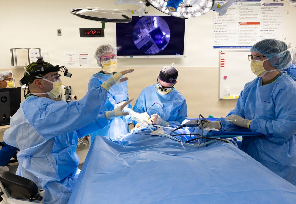 Multidisciplinary team at Walter Reed rescues service member’s vision