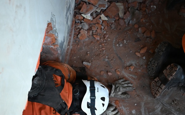 Urban Search and Rescue El Salvador hosts HA/DR culminating exercise