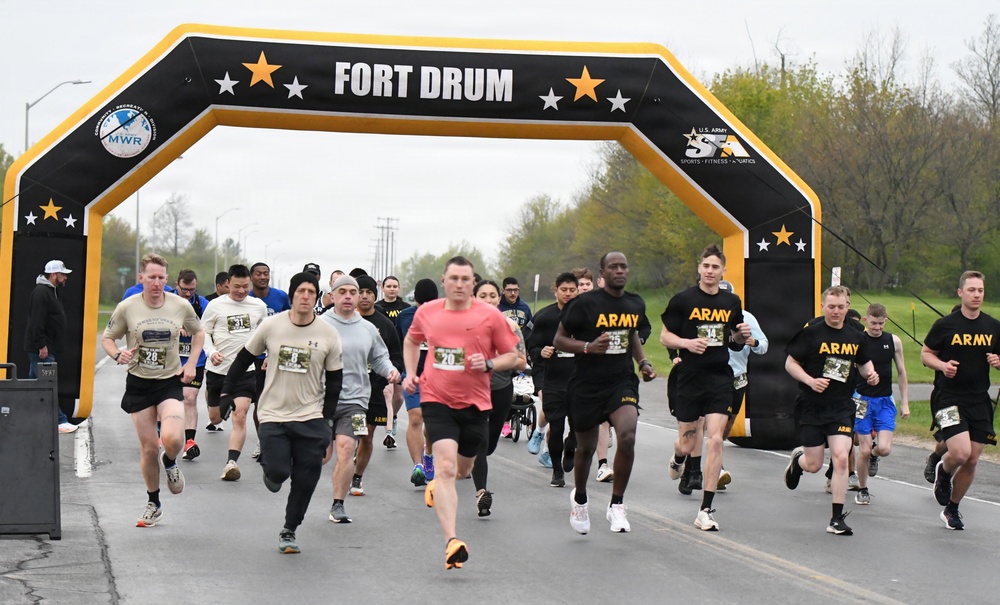 Fort Drum Soldiers run qualifier race to join Army Ten-Miler Team