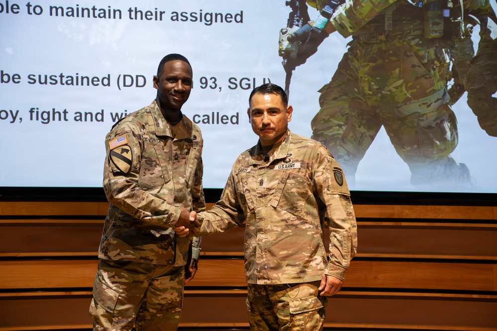 AMC Senior Enlisted Leader Guides Class 76 at the Sergeants Major Course