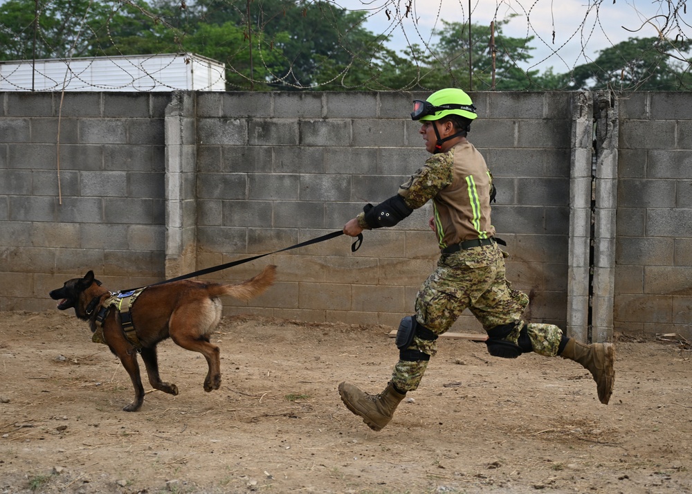 Salvadoran soldiers host HA/DR exercise