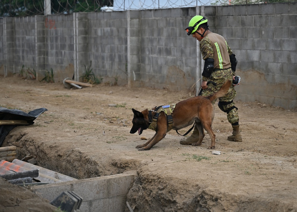 Salvadoran soldiers host HA/DR exercise