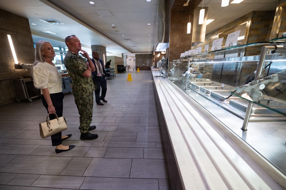 MCPON John Perryman and Navy OAL visit Armed Forces Retirement Home in Washington, D.C.