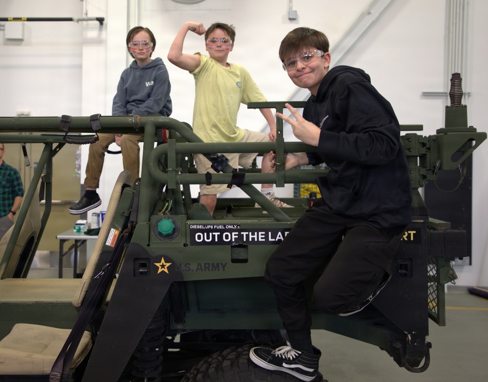 CECOM ILSC participates in Bring Your Child to Work Day