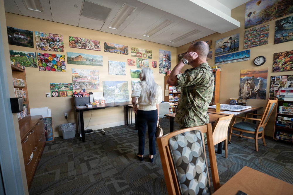 MCPON John Perryman and Navy OAL visit Armed Forces Retirement Home in Washington, D.C.