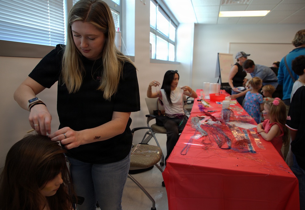 CECOM ILSC participates in Bring Your Child to Work Day