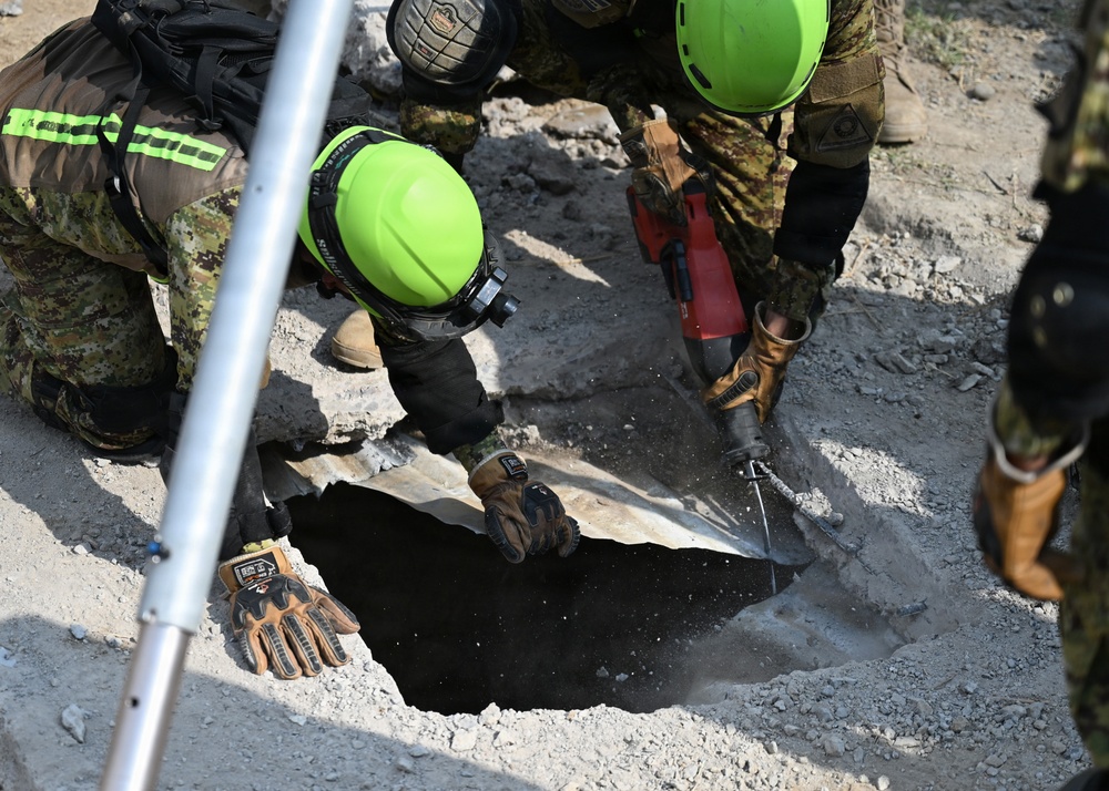 Salvadoran soldiers host HA/DR exercise
