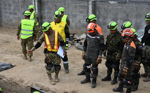 Salvadoran soldiers host HA/DR exercise