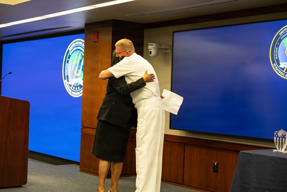 Director of Portfolio Acquisition Executive Strategic Systems Programs Recognizes Six Individuals for Outstanding Contribution to Strategic Deterrence Mission