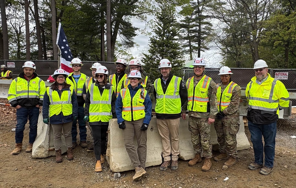 USACE Veterans group photo at Topping Ceremony