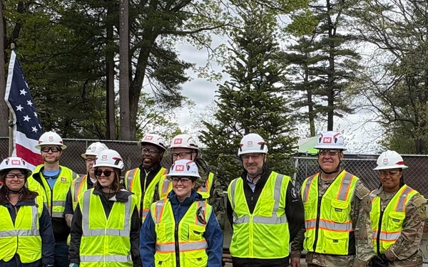 USACE Veterans group photo at Topping Ceremony