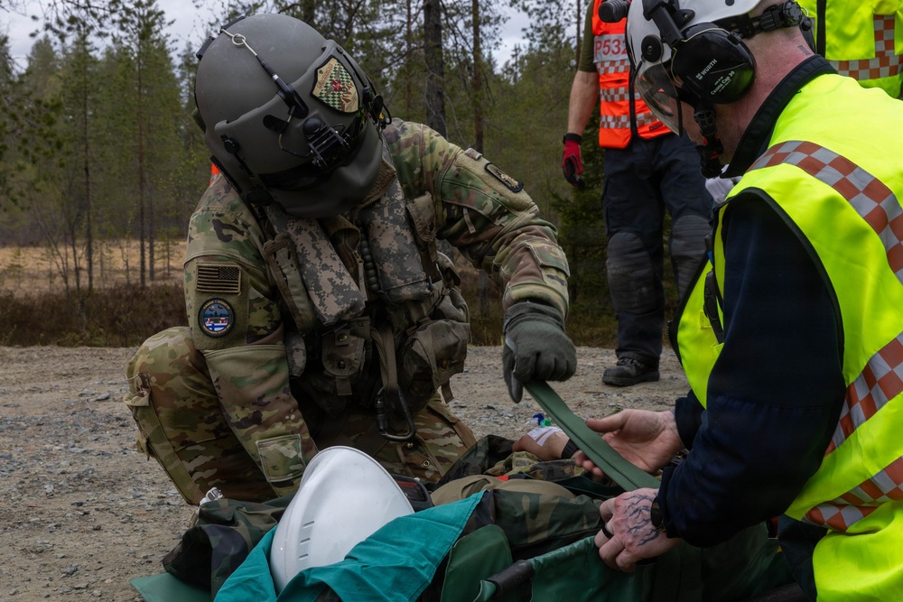 U.S. MEDEVAC team conducts medical evacuation training during Saber Strike