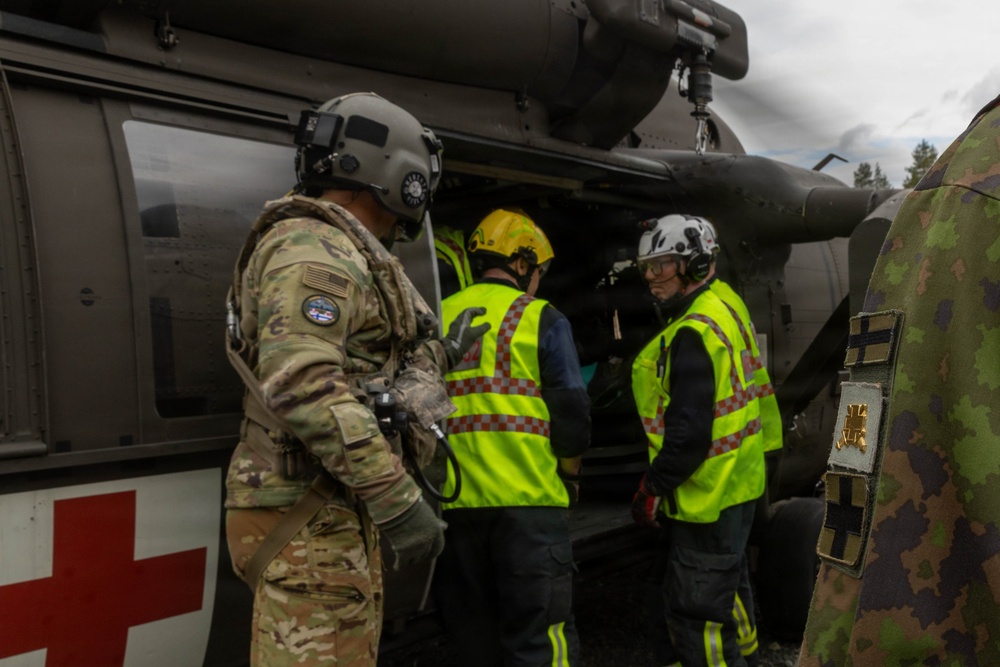 U.S. MEDEVAC team conducts medical evacuation training during Saber Strike