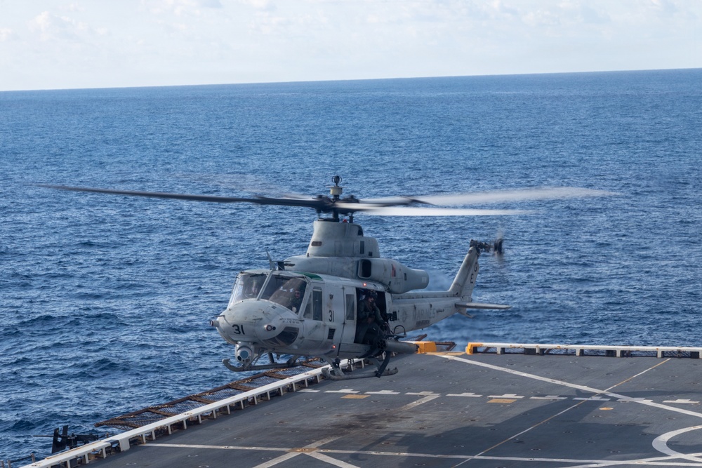 22nd MEU(SOC) | VMM-263 (Reinforced) Flight Operations Aboard USS Fort Lauderdale