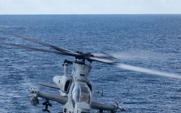 22nd MEU(SOC) | VMM-263 (Reinforced) Flight Operations Aboard USS Fort Lauderdale
