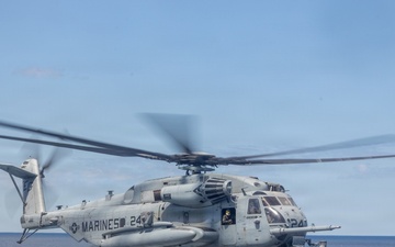 22nd MEU(SOC) | VMM-263 (Reinforced) Flight Operations Aboard USS Fort Lauderdale