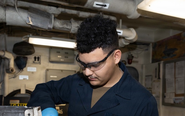 USS George H.W. Bush (CVN 77) Conducts Daily Operations