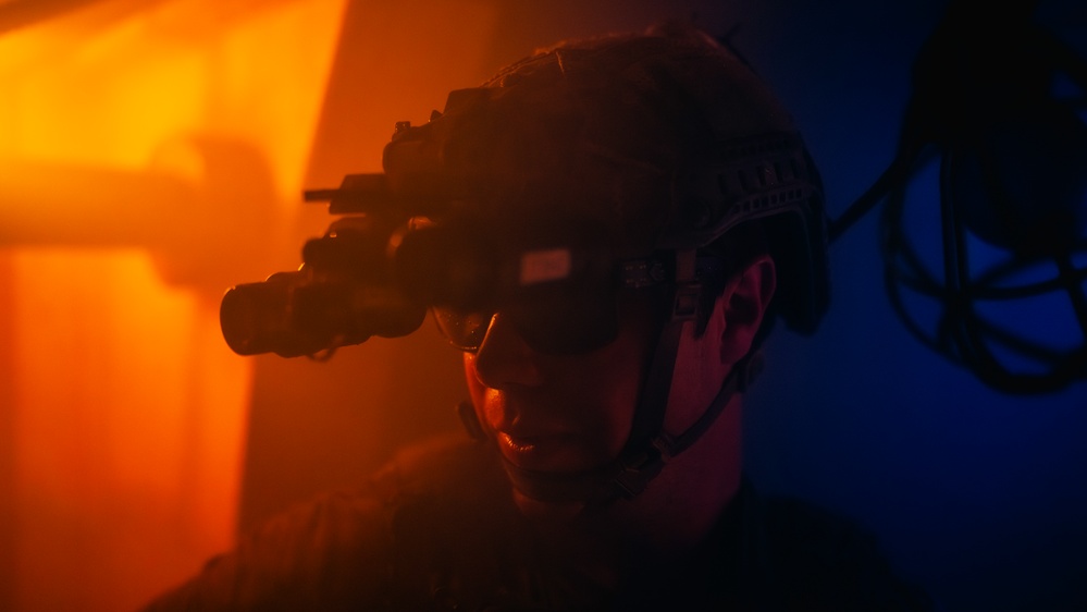 EOD Technicians Conduct a Shipboard Ordnance Clearance Drill