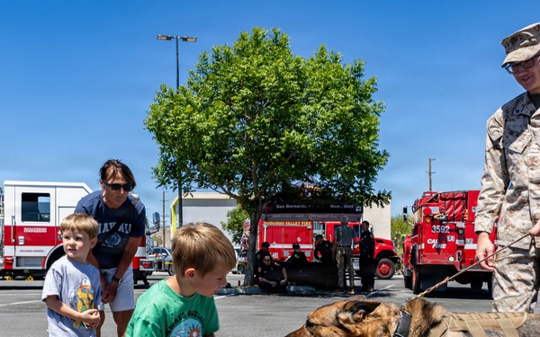USMC K9 handlers give a demo at the Help Yourself, Help Your Neighbor event