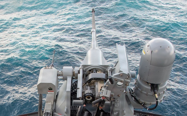USS ESSEX conducts MK 38 gunshoot