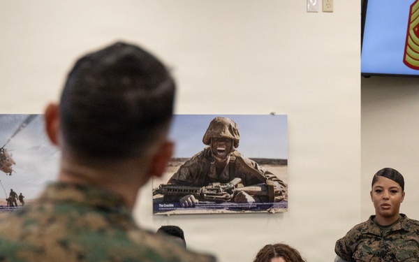 SMMC visits Defense Information School