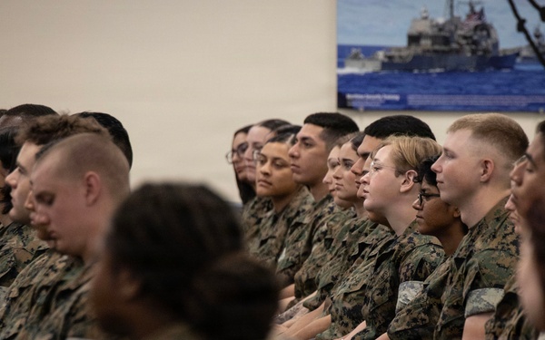 SMMC visits Defense Information School