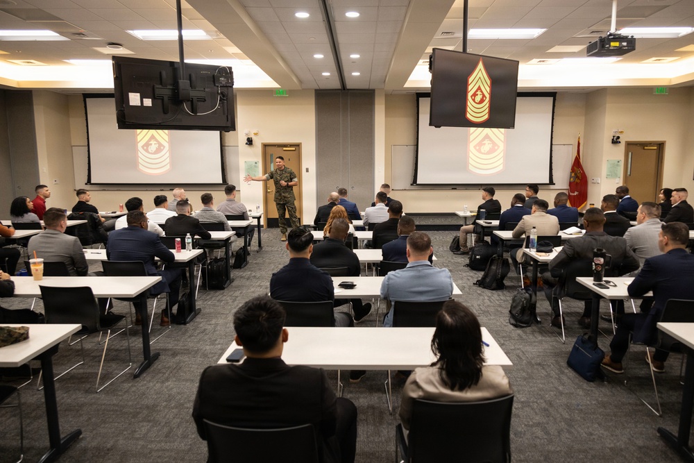 SMMC visits Defense Information School