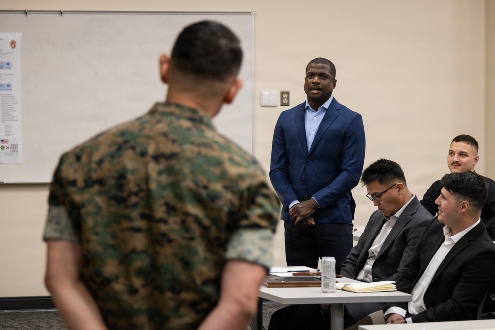 SMMC visits Defense Information School