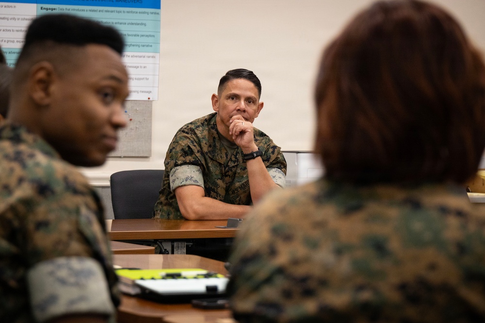 SMMC visits Defense Information School