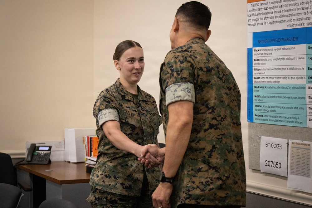 SMMC visits Defense Information School