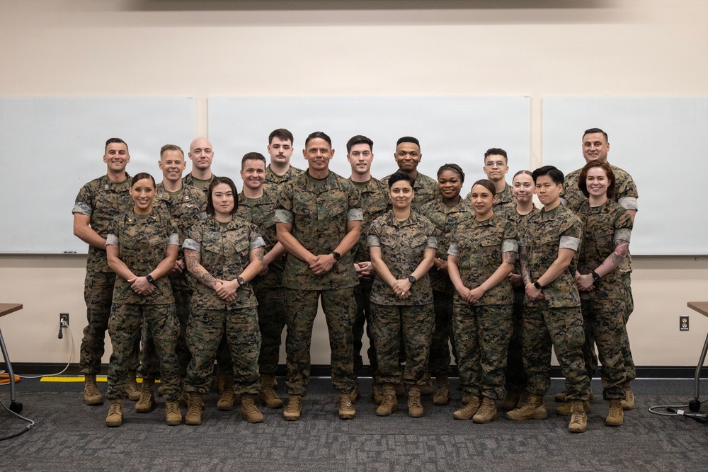 SMMC visits Defense Information School