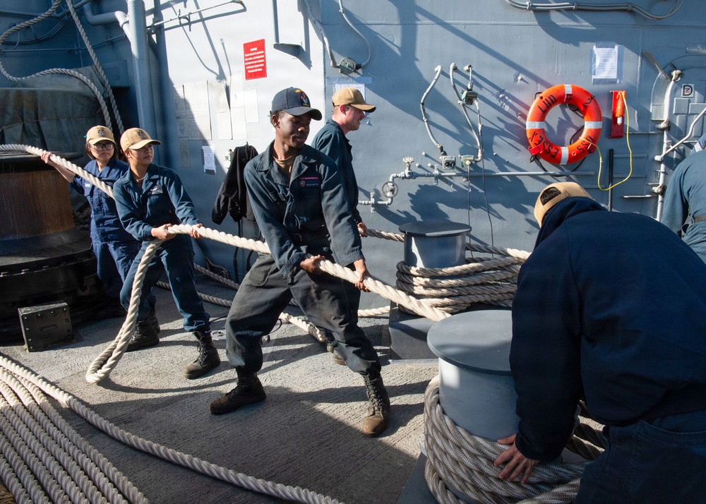 USS Essex conducts sea and anchor