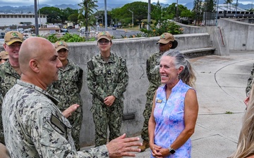 Joint Base Pearl Harbor-Hickam Ombudsman recognized for years of service