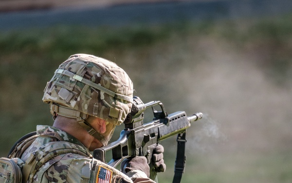 Soldiers participate participates in German shooting event with Bundeswehr reserve forces