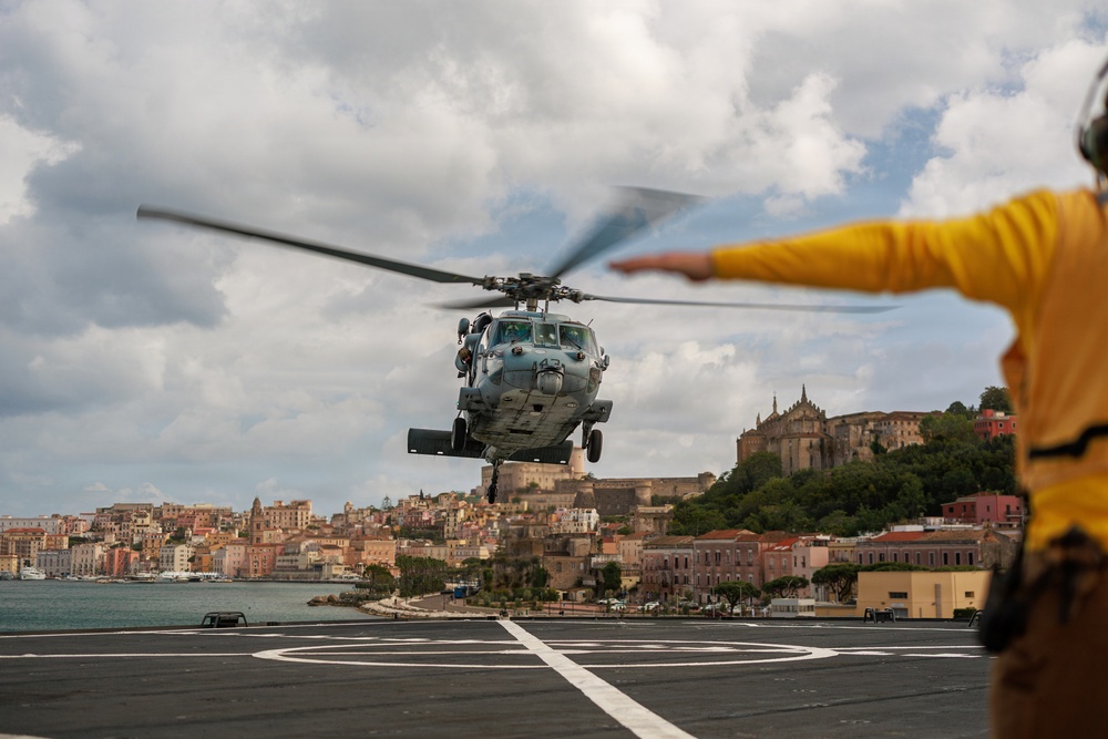 HSC-28 Embarks USS Mount Whitney