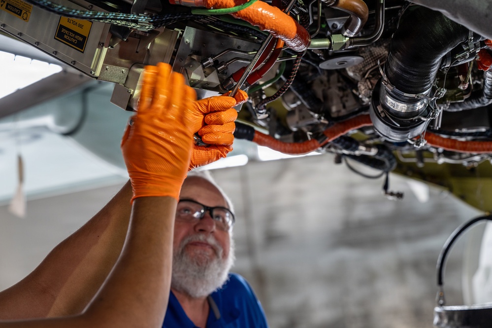 T-7A Red Hawk engine training