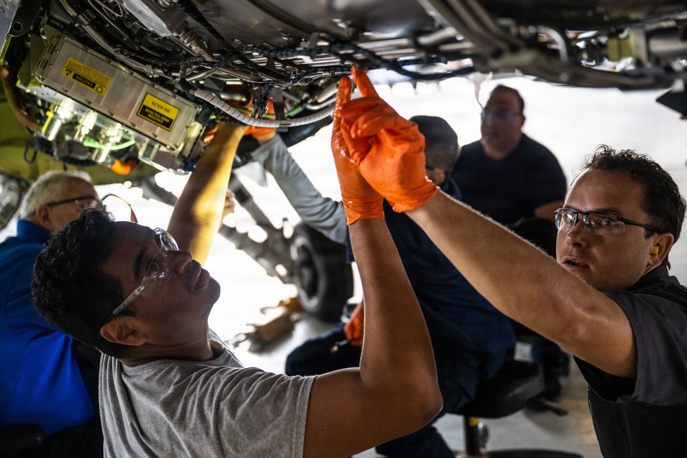 T-7A Red Hawk engine training